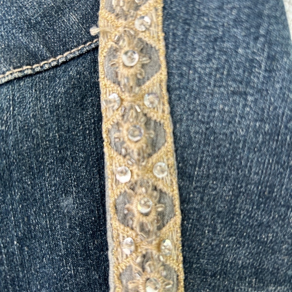 Chico’s Denim Jean Denim Jacket with Embellished Collar Chico Size 1 or size 8 - Picture 6 of 7